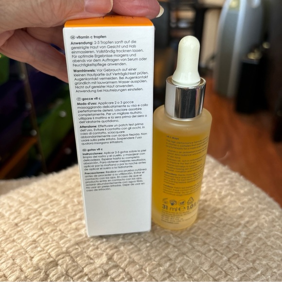 🌸New Rodial Vit C drops - Picture 3 of 3